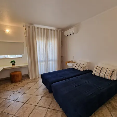 Windmill Hill Apartman *